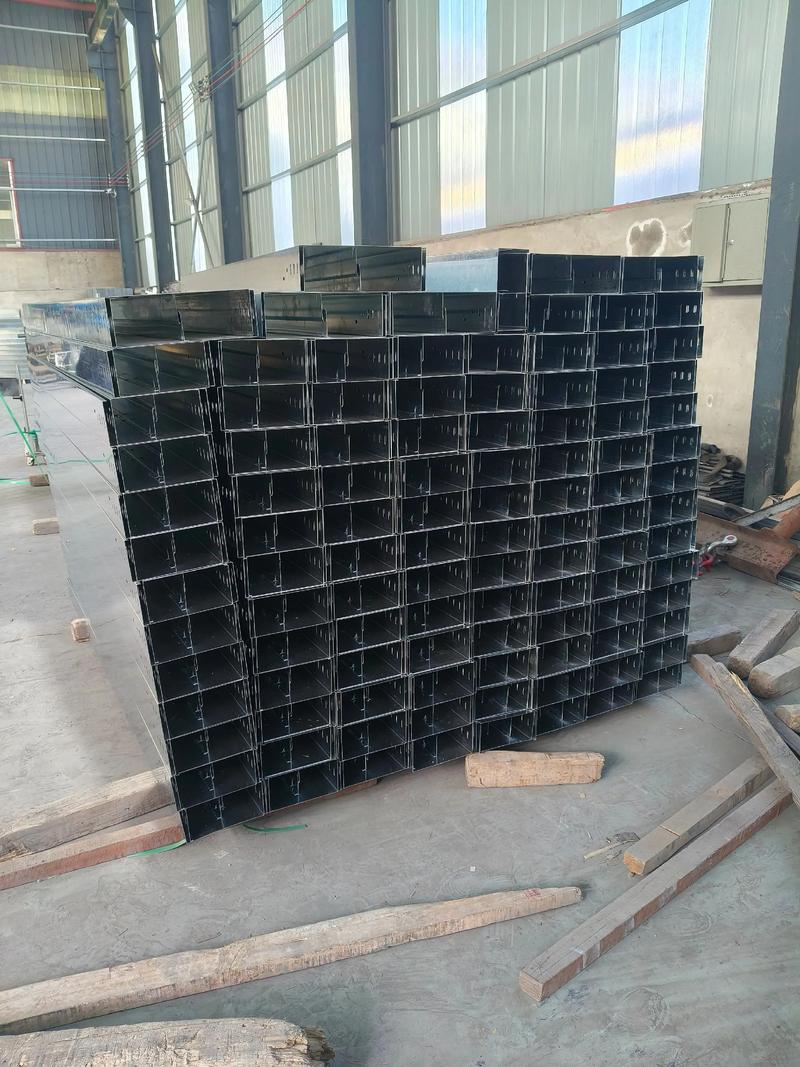 專業的事交給專業的人來做更靠譜——以2米槽式電纜橋架配電為例